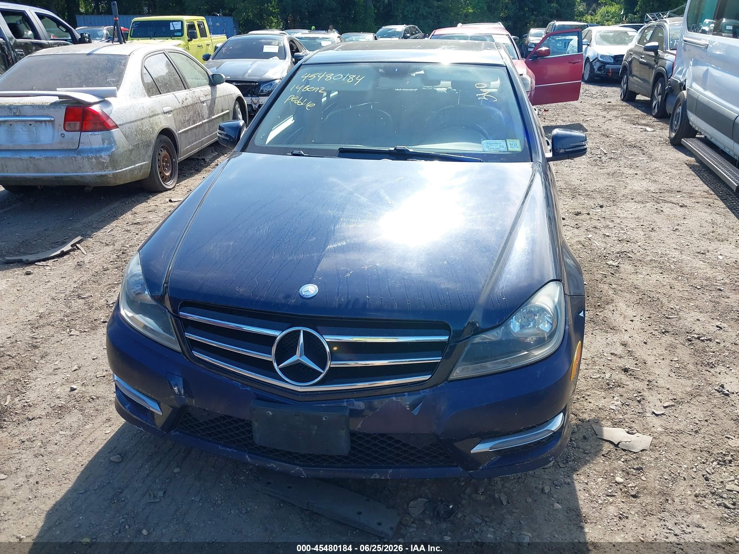2014 Mercedes-benz C 300 Sport 4matic Синий vin: WDDGF8AB9ER306764