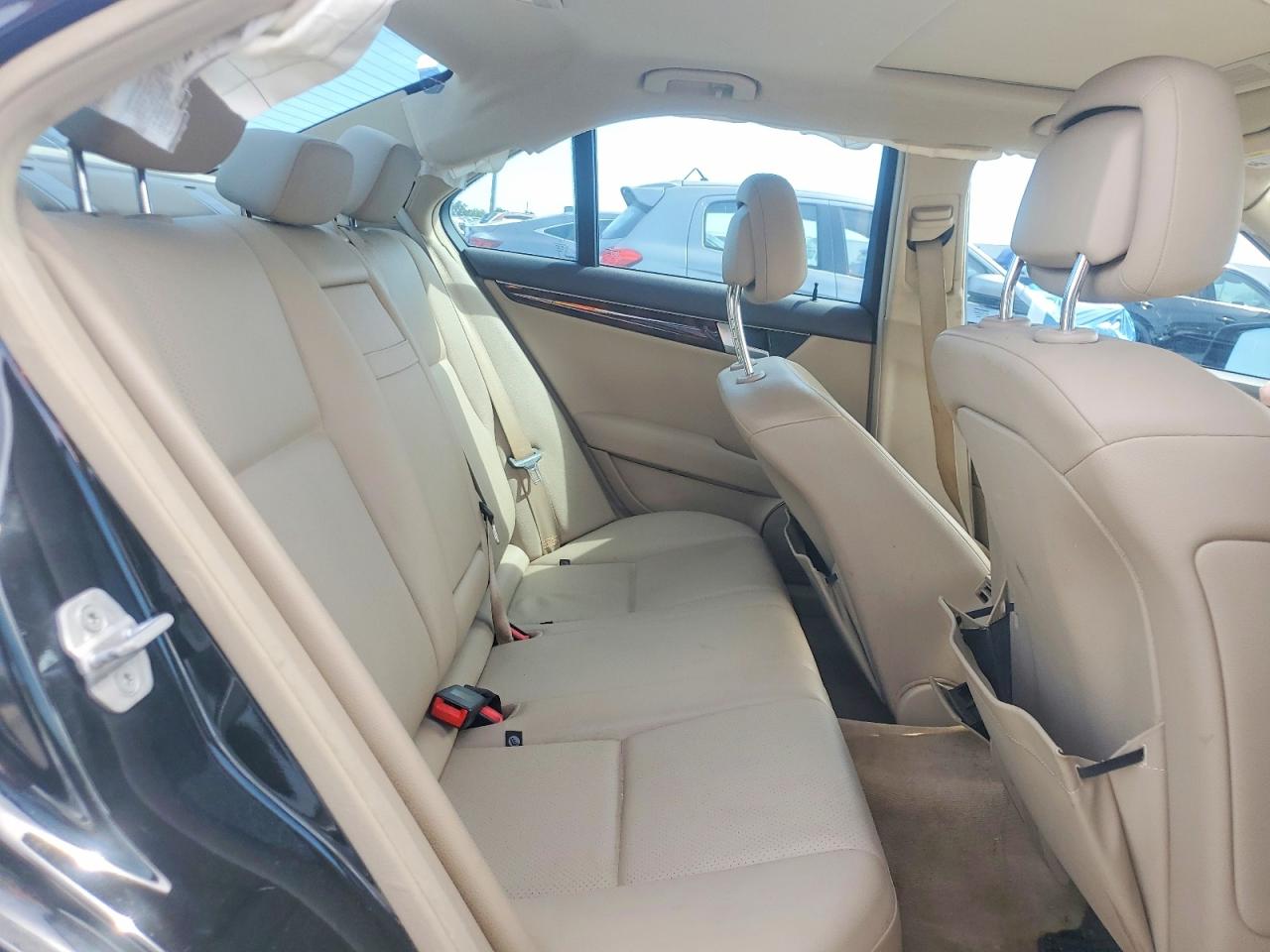 2014 Mercedes-benz C 300 4matic Black vin: WDDGF8AB9ER309065