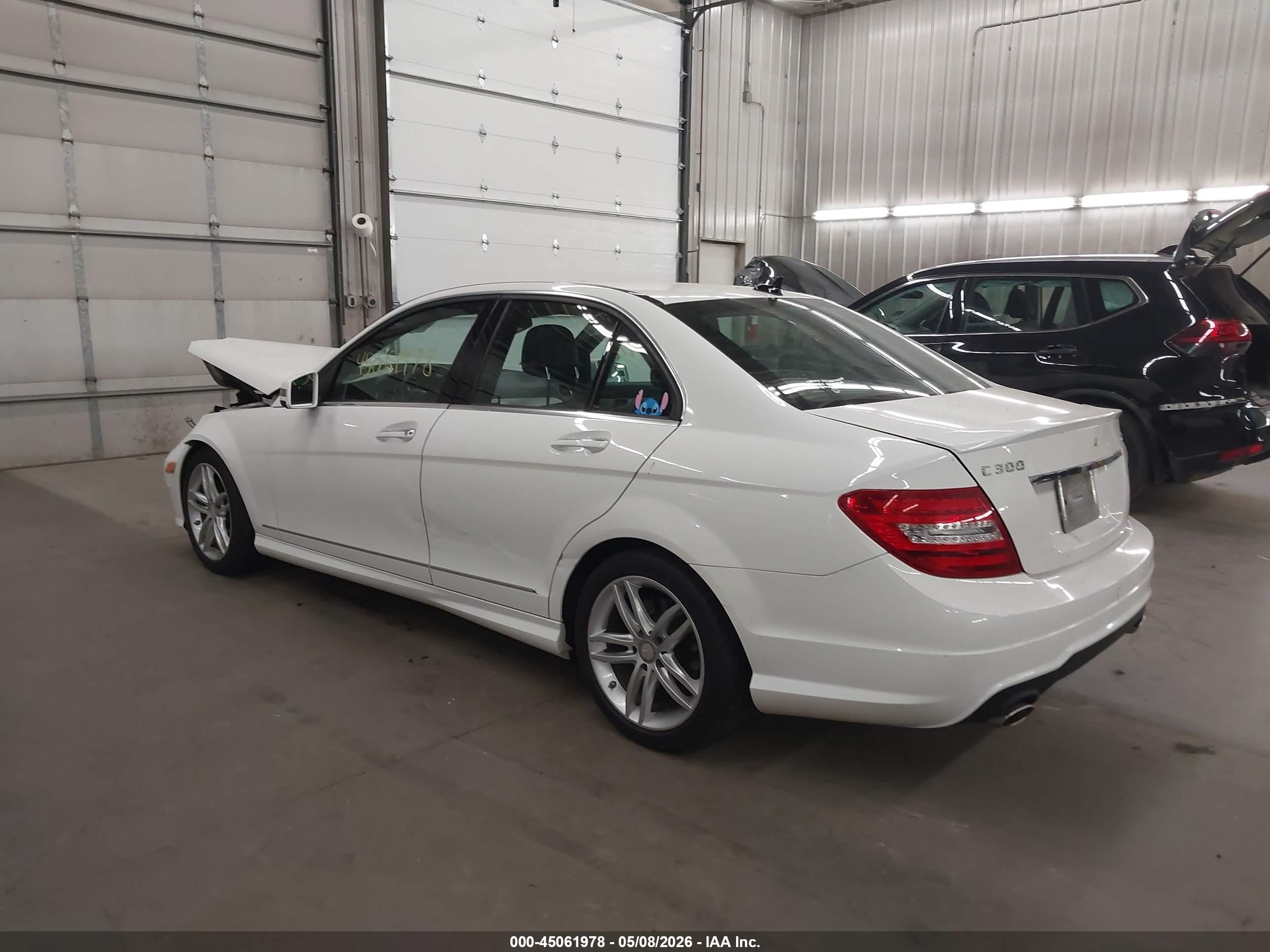 2014 Mercedes-benz C 300 Sport 4matic White vin: WDDGF8AB9ER309132