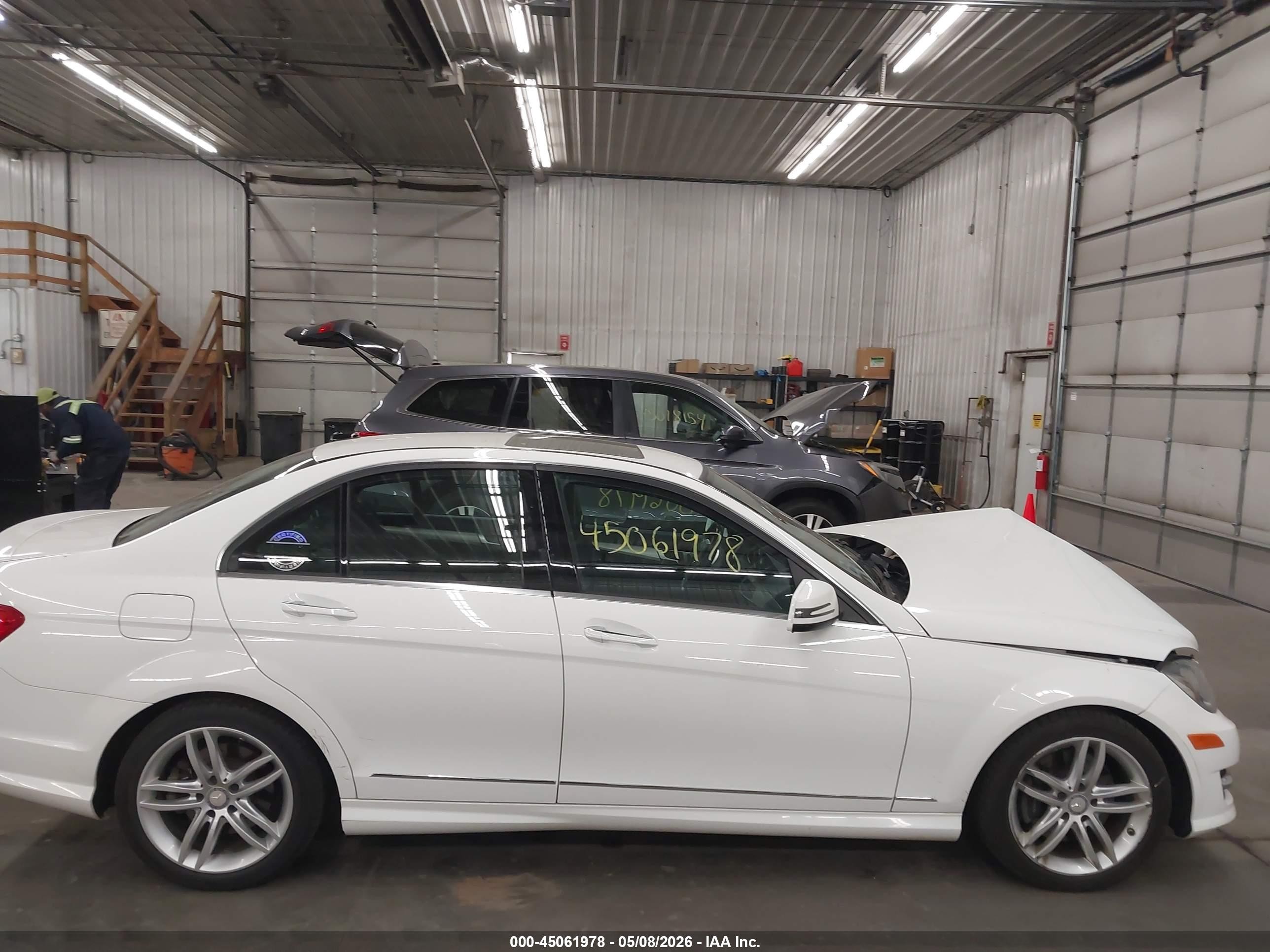 2014 Mercedes-benz C 300 Sport 4matic White vin: WDDGF8AB9ER309132
