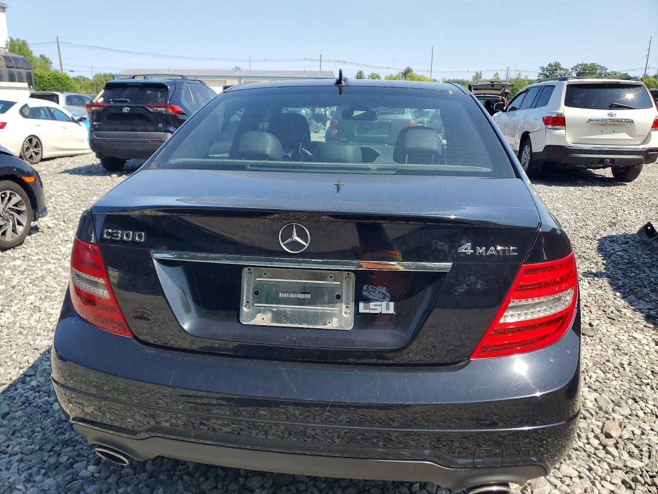 2014 Mercedes-benz C 300 4matic Черный vin: WDDGF8AB9ER320938