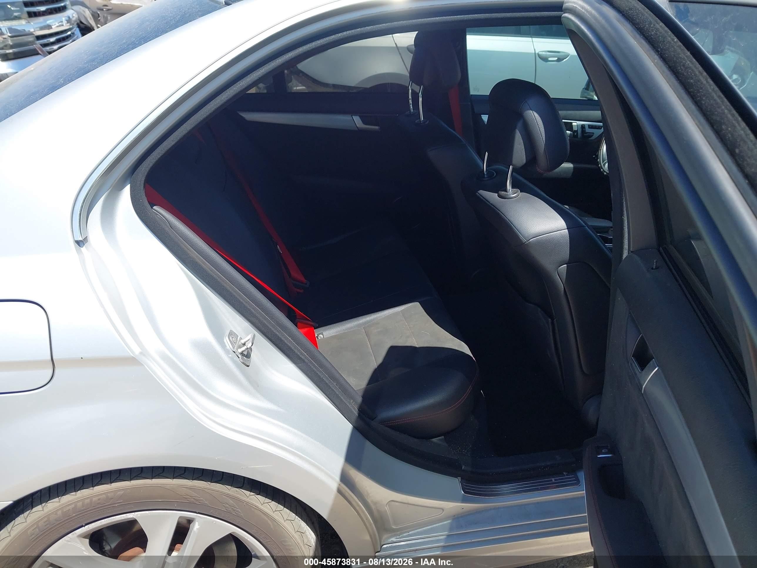 2013 Mercedes-benz C 300 Sport 4matic Silver vin: WDDGF8ABXDA755447