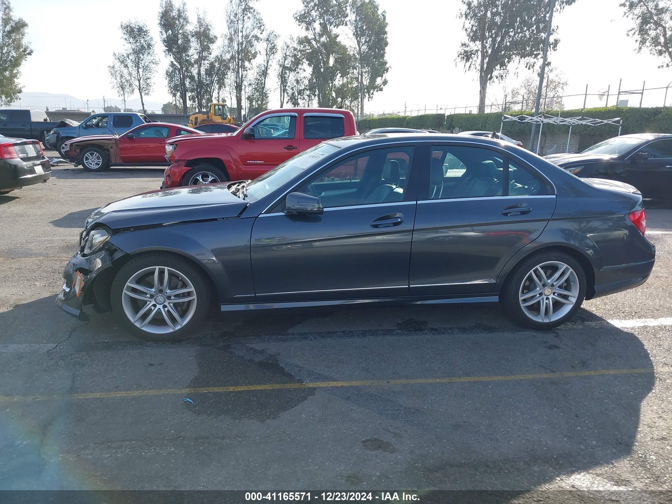 2013 Mercedes-benz C 300 Luxury 4matic/sport 4matic Gray vin: WDDGF8ABXDG055991