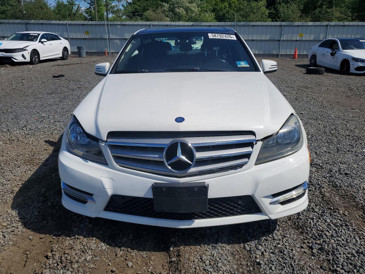 2013 Mercedes-benz C 300 4matic White vin: WDDGF8ABXDR241535