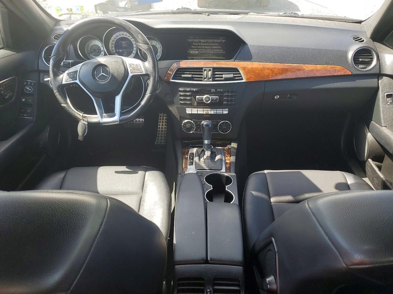 2013 Mercedes-benz C 300 4matic White vin: WDDGF8ABXDR241535