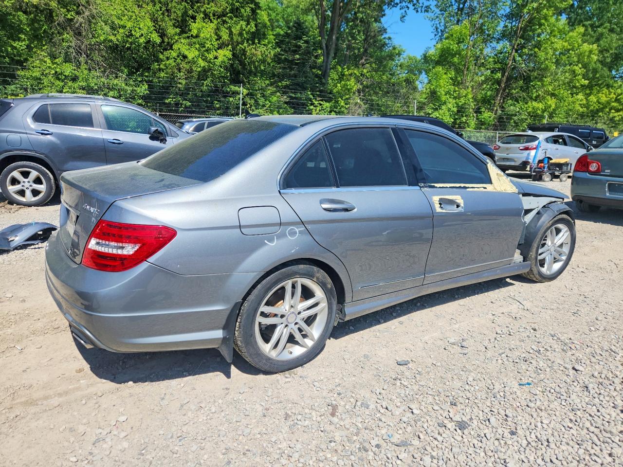 2013 Mercedes-benz C 300 4matic Silver vin: WDDGF8ABXDR248582