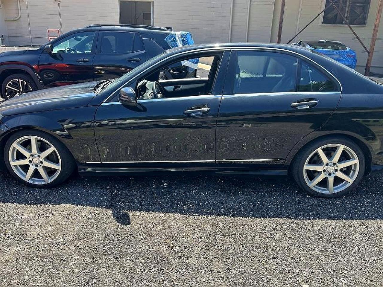 2013 Mercedes-benz C 300 4matic Black vin: WDDGF8ABXDR259999