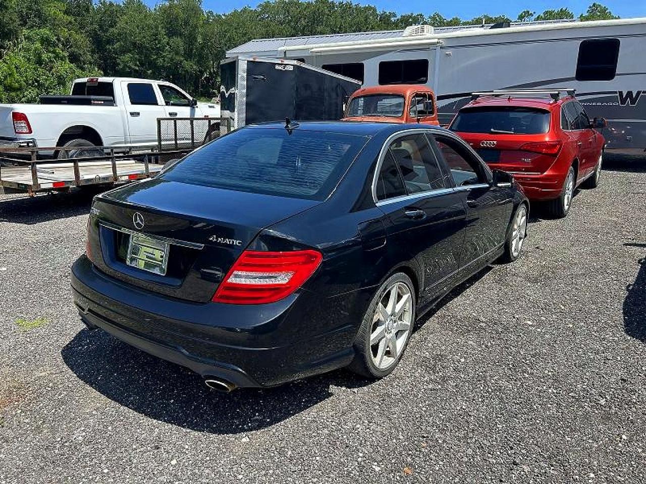 2013 Mercedes-benz C 300 4matic Black vin: WDDGF8ABXDR259999