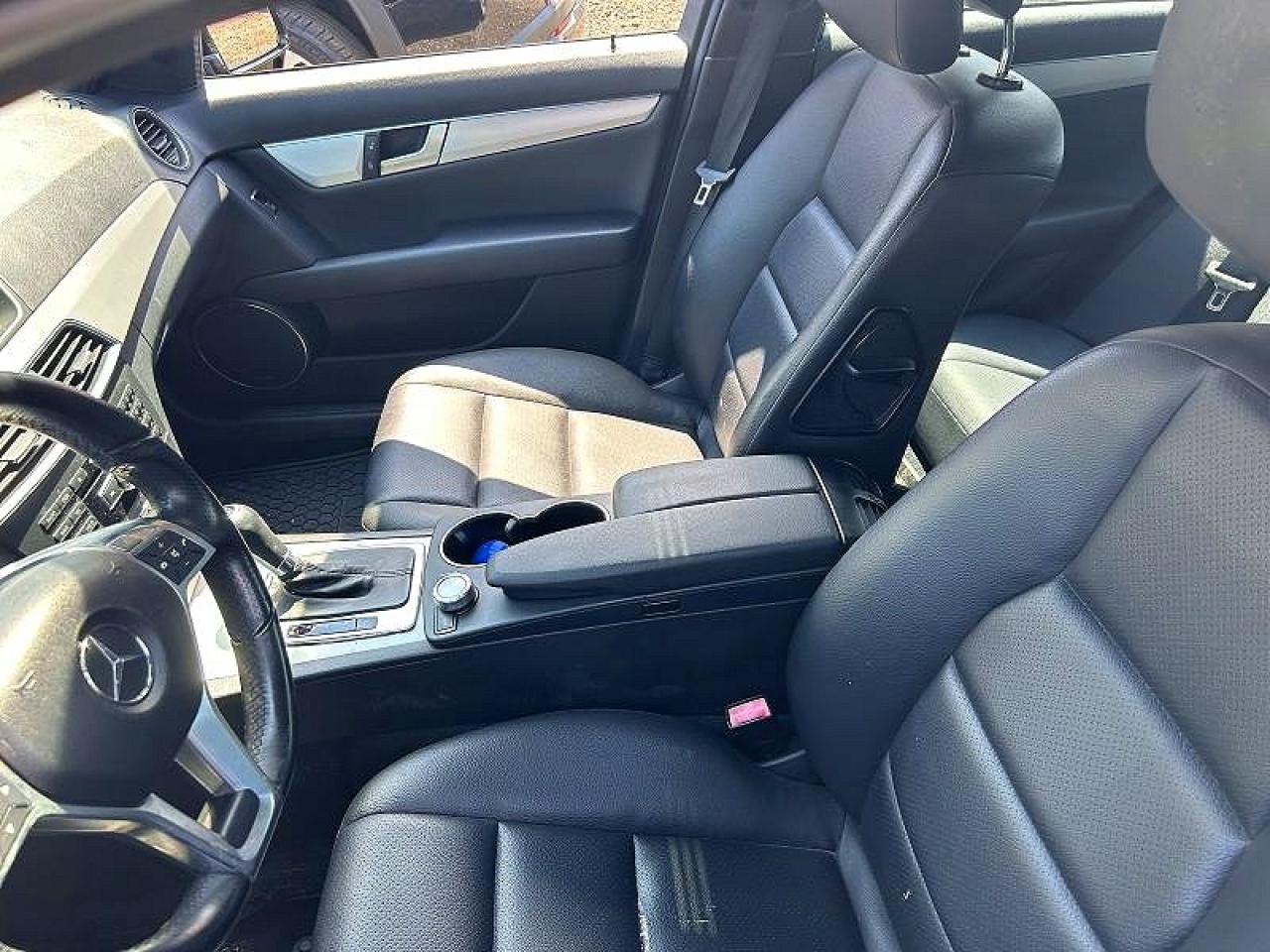 2013 Mercedes-benz C 300 4matic Black vin: WDDGF8ABXDR259999