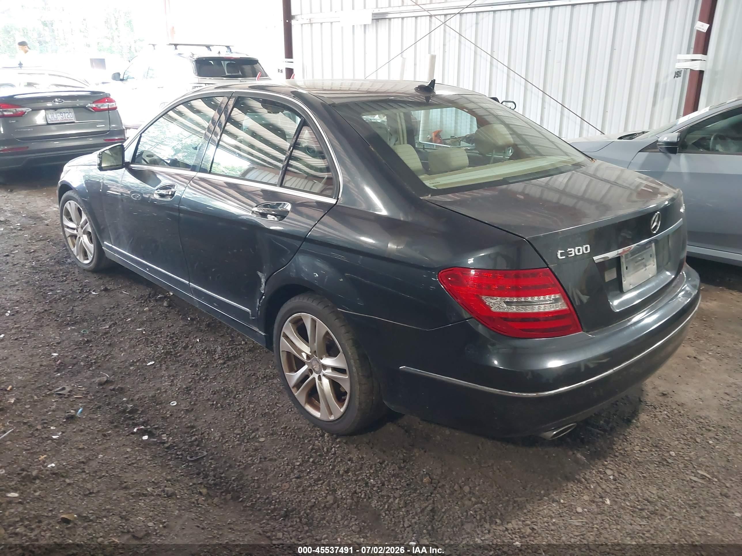 2013 Mercedes-benz C 300 Luxury 4matic Gray vin: WDDGF8ABXDR263289