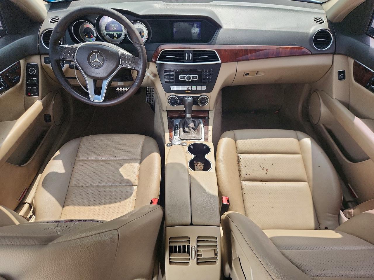 2013 Mercedes-benz C 300 4matic White vin: WDDGF8ABXDR264751