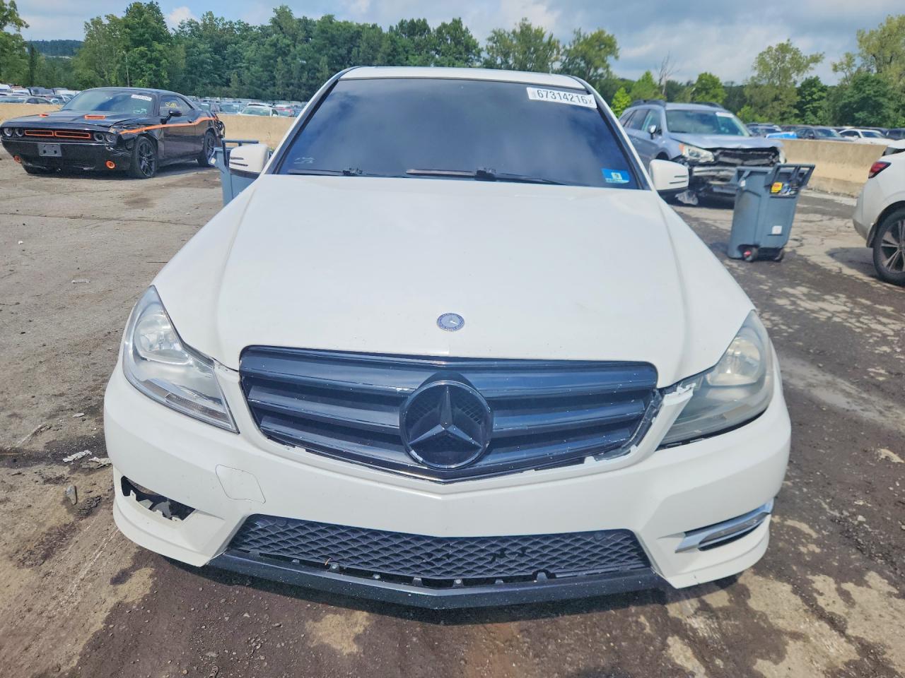 2013 Mercedes-benz C 300 4matic White vin: WDDGF8ABXDR264751