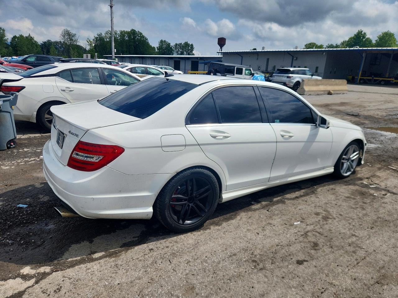 2013 Mercedes-benz C 300 4matic White vin: WDDGF8ABXDR264751