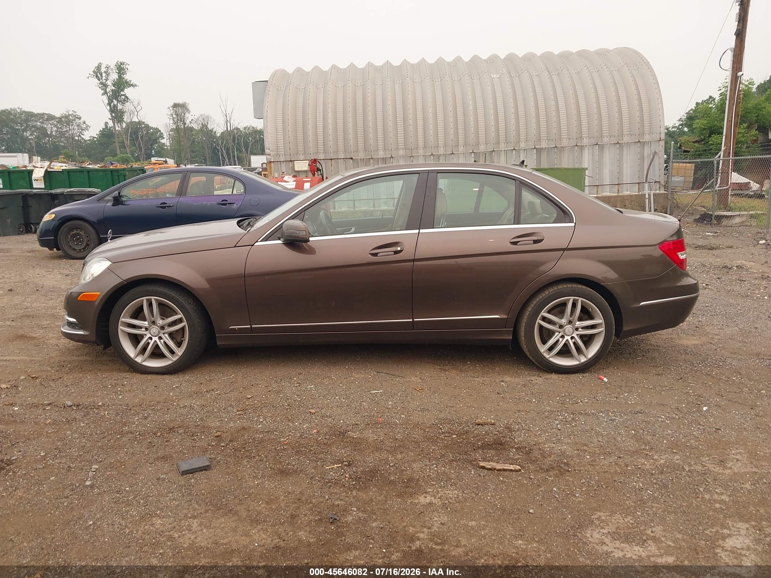 2013 Mercedes-benz C 300 Luxury 4matic Brown vin: WDDGF8ABXDR271506