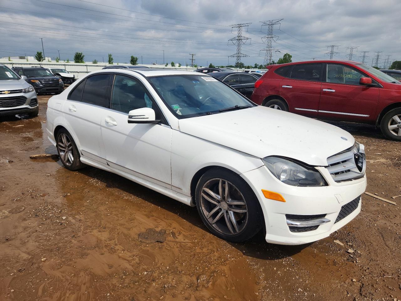 2013 Mercedes-benz C 300 4matic Белый vin: WDDGF8ABXDR273403