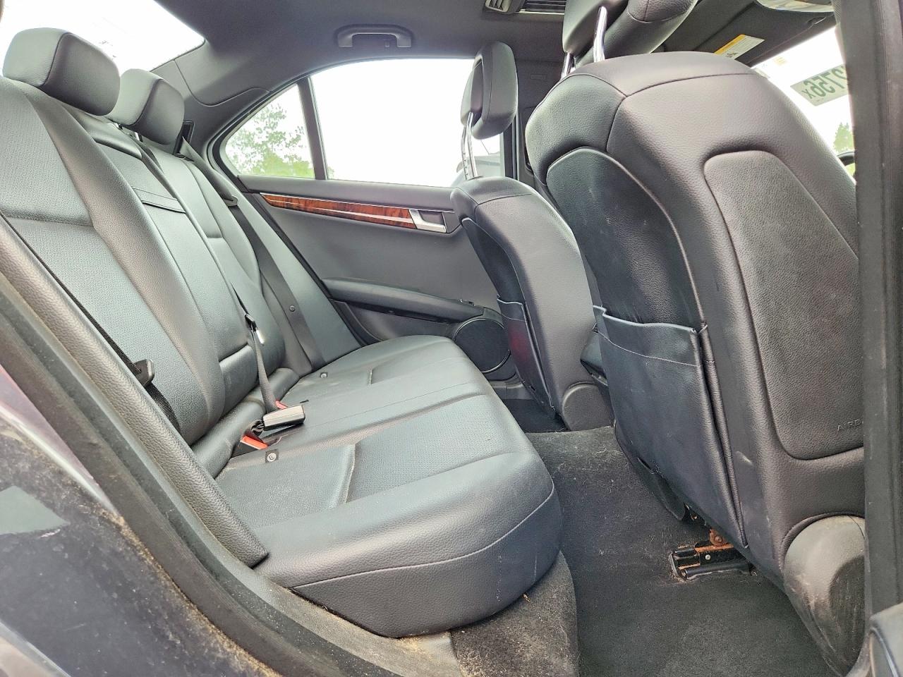 2013 Mercedes-benz C 300 4matic Charcoal vin: WDDGF8ABXDR276480