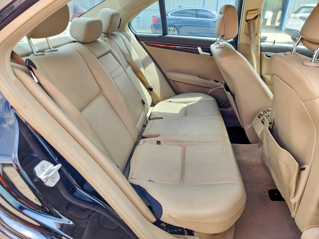 2013 Mercedes-benz C 300 4matic Black vin: WDDGF8ABXDR284370