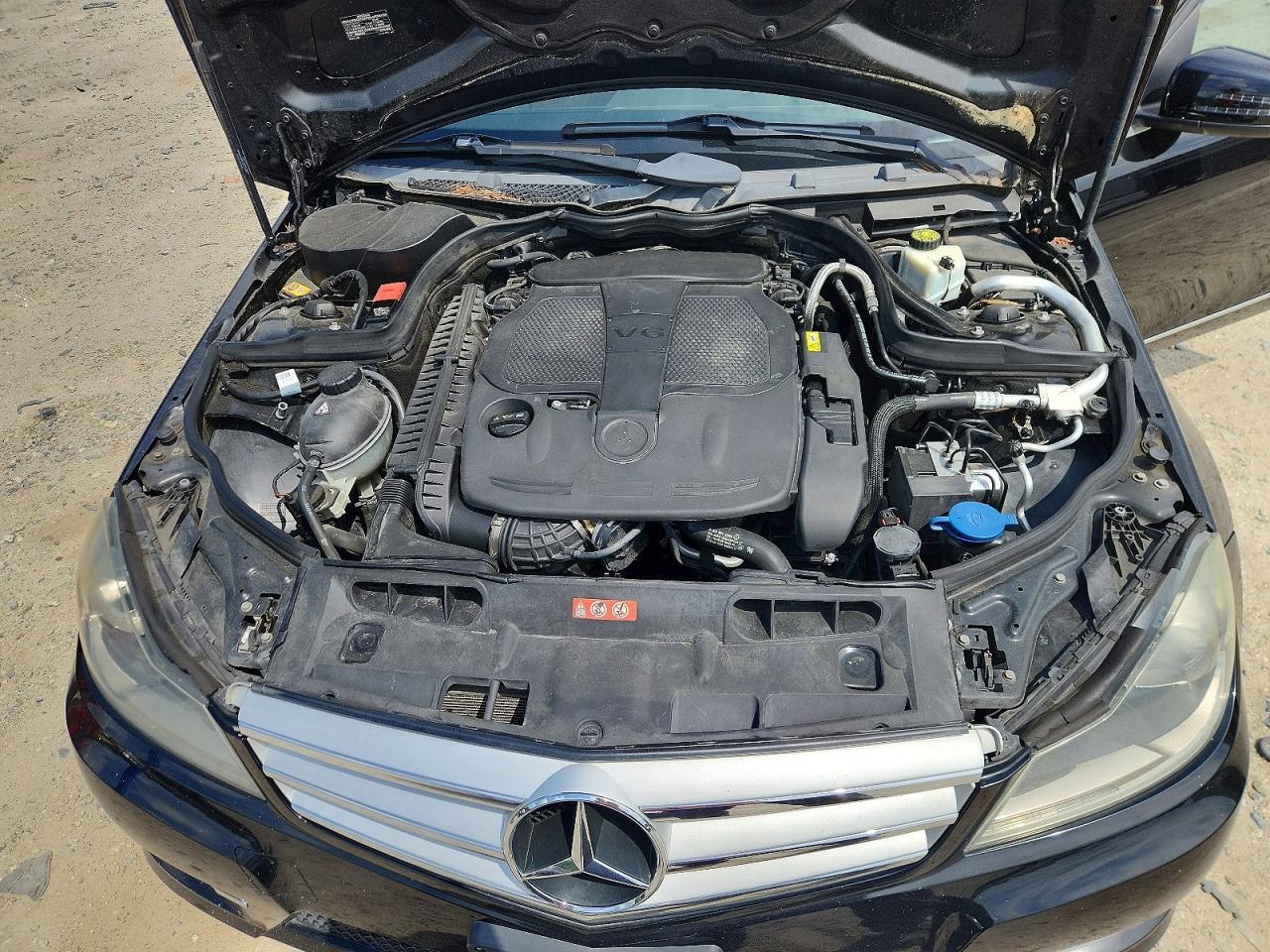 2013 Mercedes-benz C 300 4matic Black vin: WDDGF8ABXDR284370