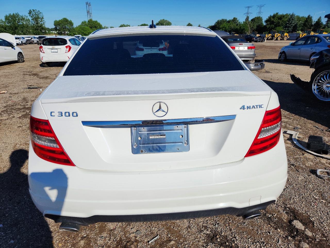 2014 Mercedes-benz C 300 4matic White vin: WDDGF8ABXEA915621