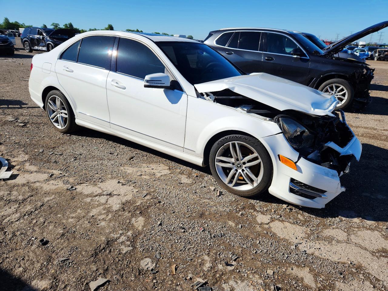 2014 Mercedes-benz C 300 4matic White vin: WDDGF8ABXEA915621