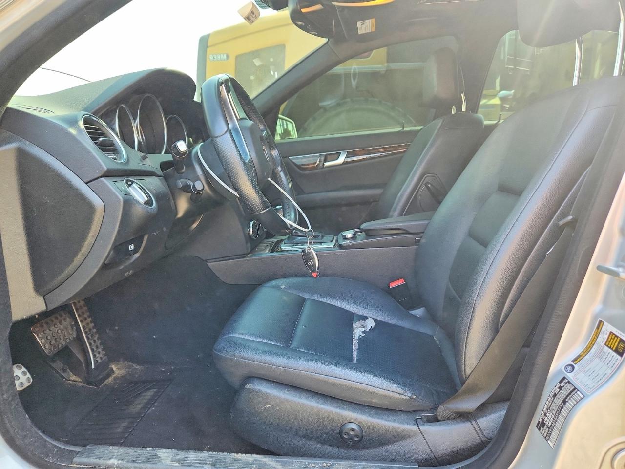 2014 Mercedes-benz C 300 4matic Silver vin: WDDGF8ABXEA957772