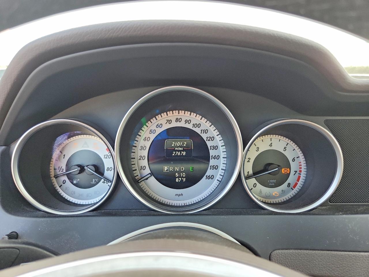 2014 Mercedes-benz C 300 4matic White vin: WDDGF8ABXEA958064