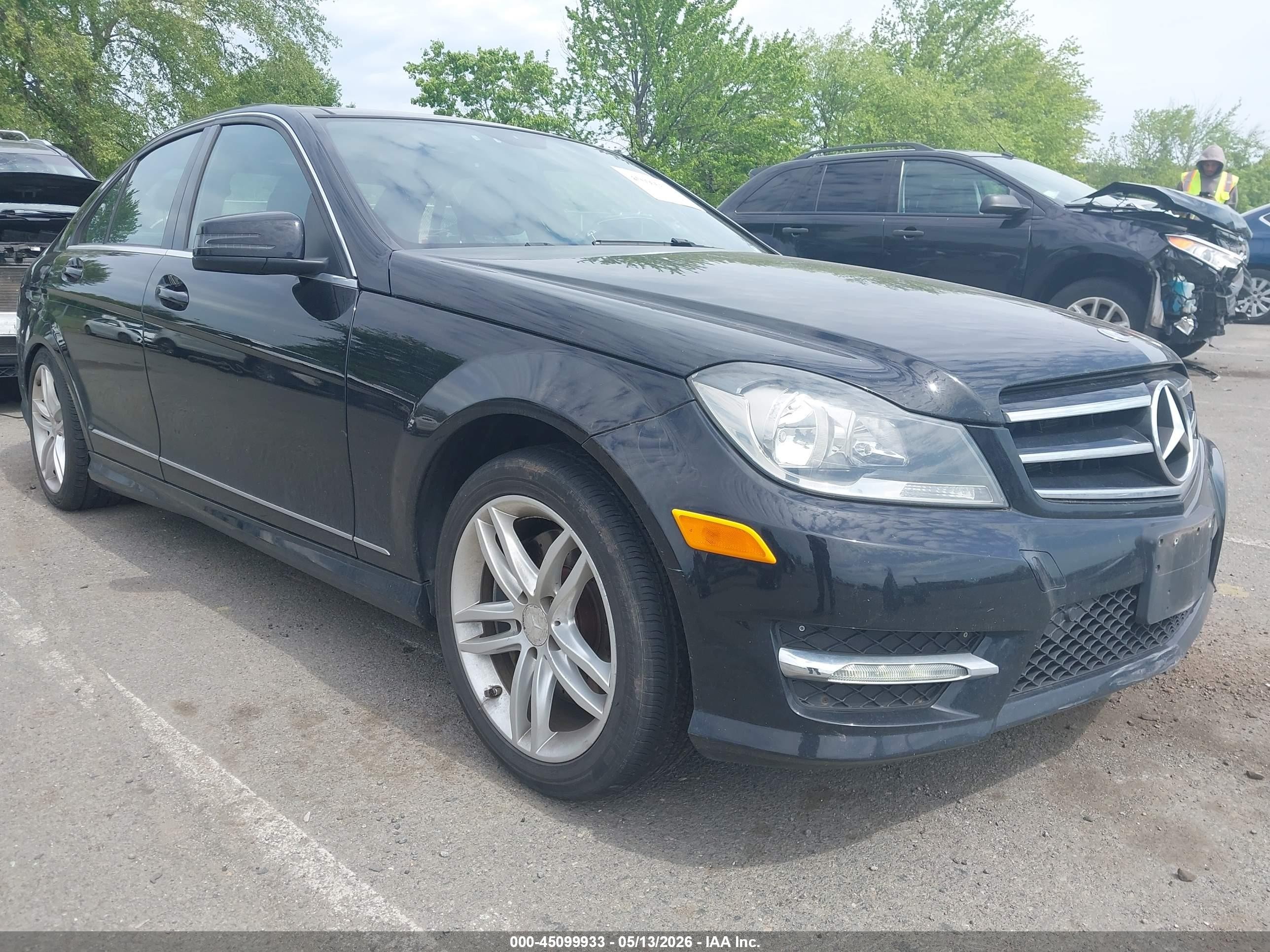 2014 Mercedes-benz C 300 Sport 4matic Black vin: WDDGF8ABXEG186176