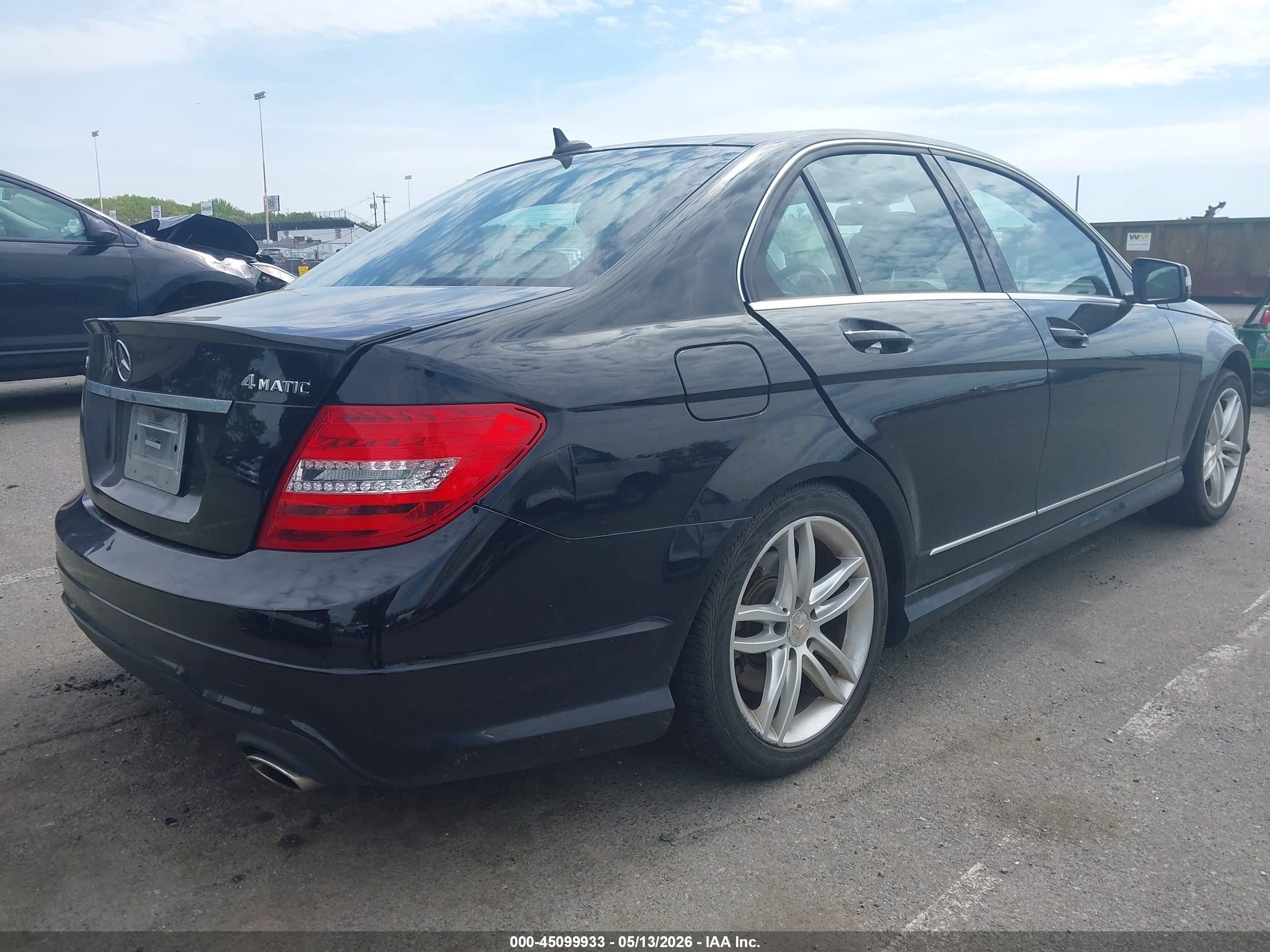 2014 Mercedes-benz C 300 Sport 4matic Black vin: WDDGF8ABXEG186176