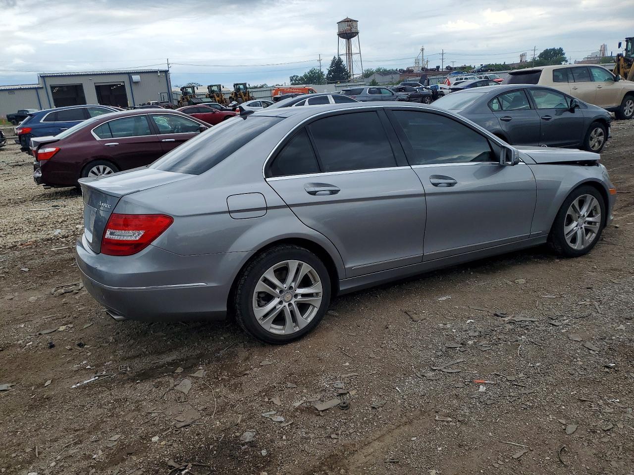 2014 Mercedes-benz C 300 4matic Silver vin: WDDGF8ABXEG229219
