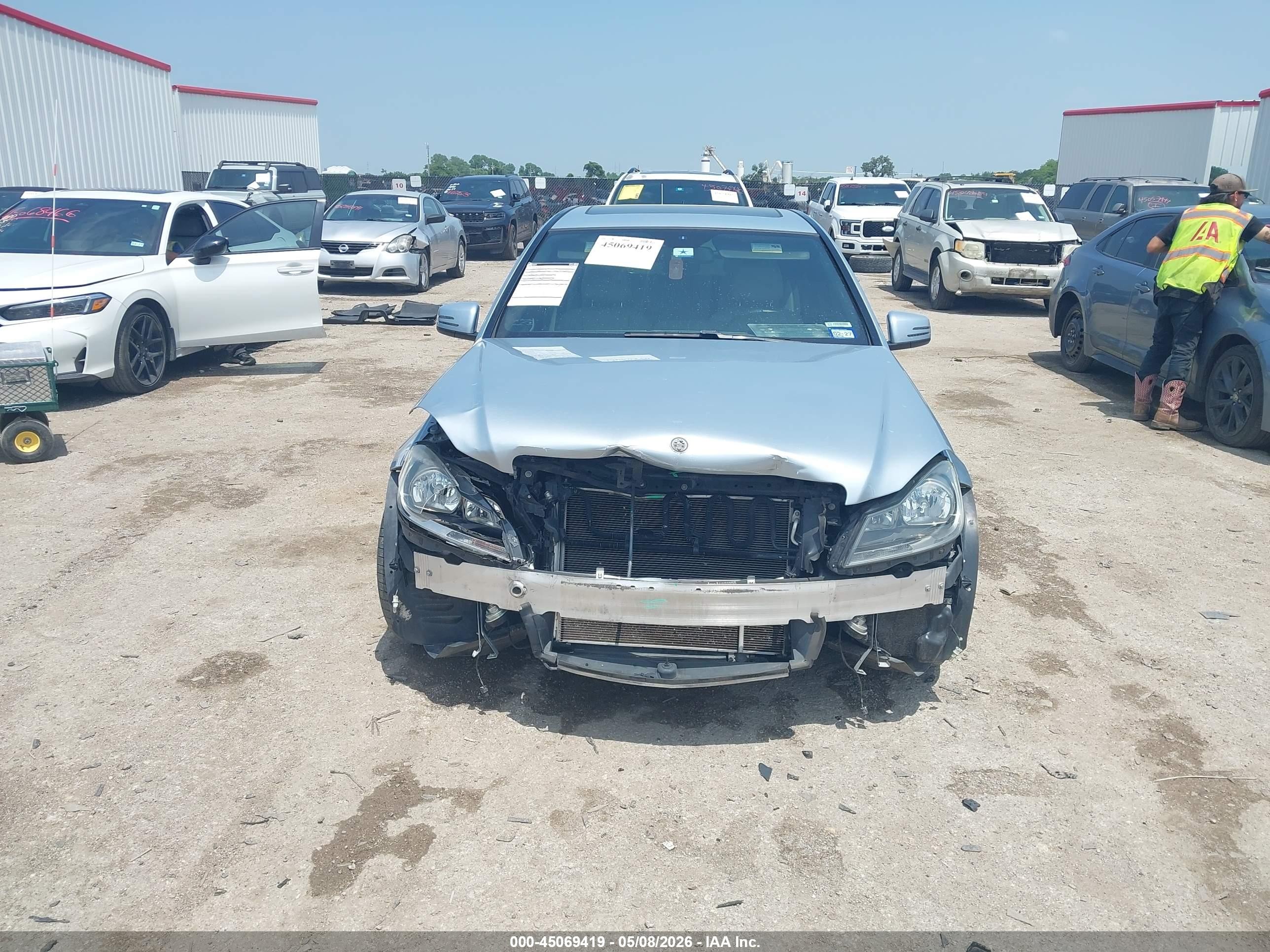 2014 Mercedes-benz C 300 Sport 4matic Light Blue vin: WDDGF8ABXER302531