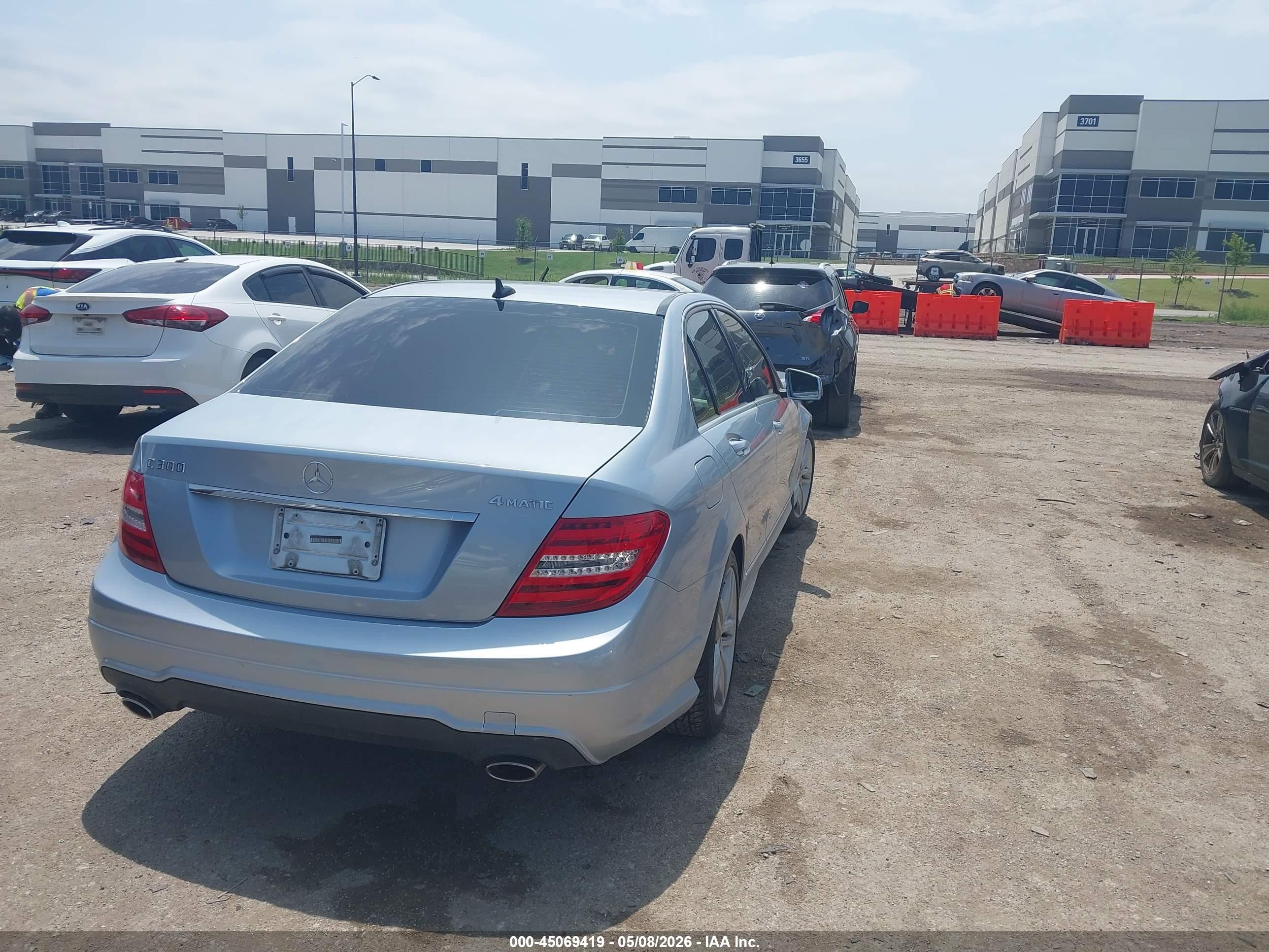2014 Mercedes-benz C 300 Sport 4matic Light Blue vin: WDDGF8ABXER302531