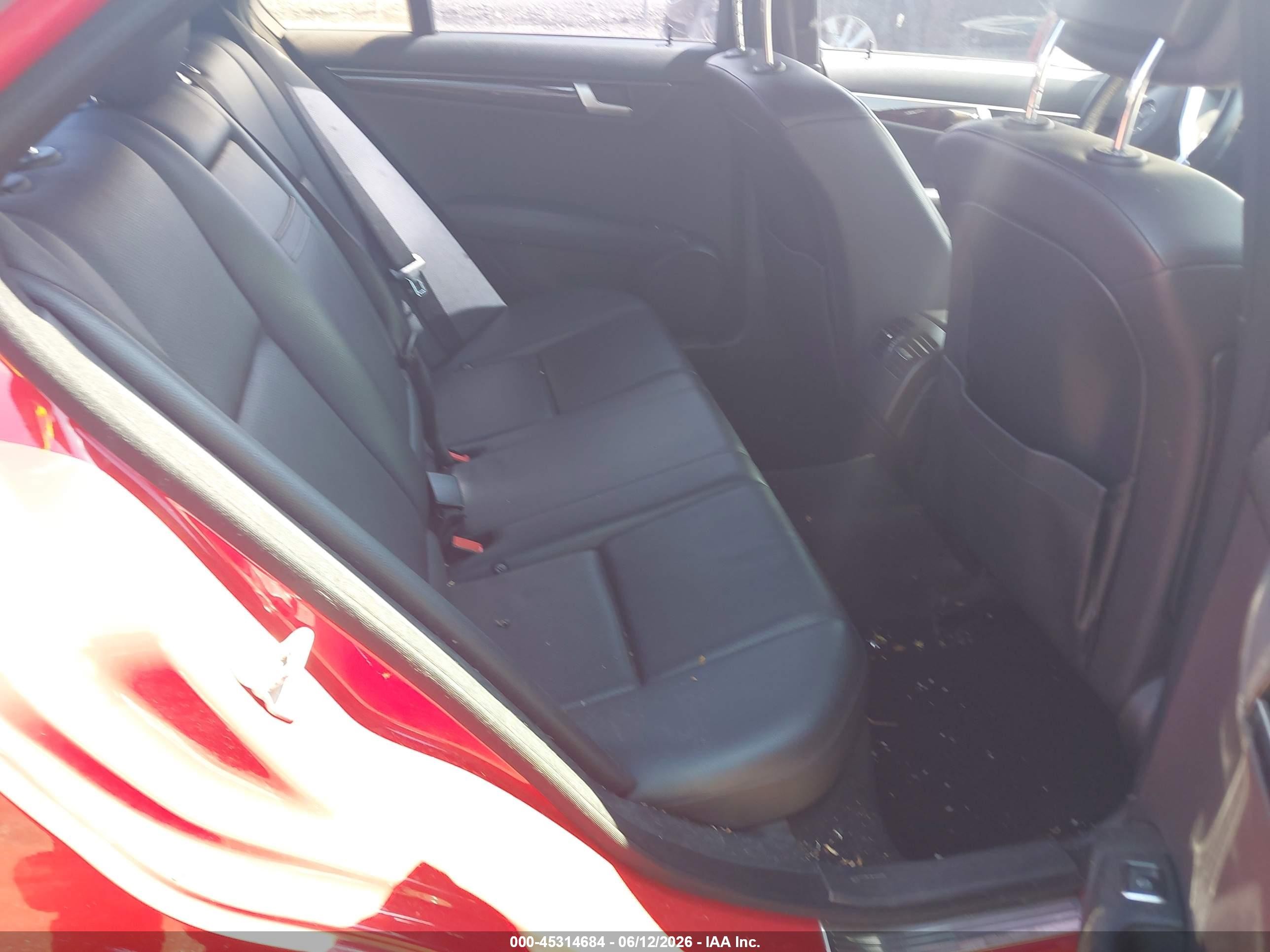 2014 Mercedes-benz C 300 Sport 4matic Red vin: WDDGF8ABXER305056