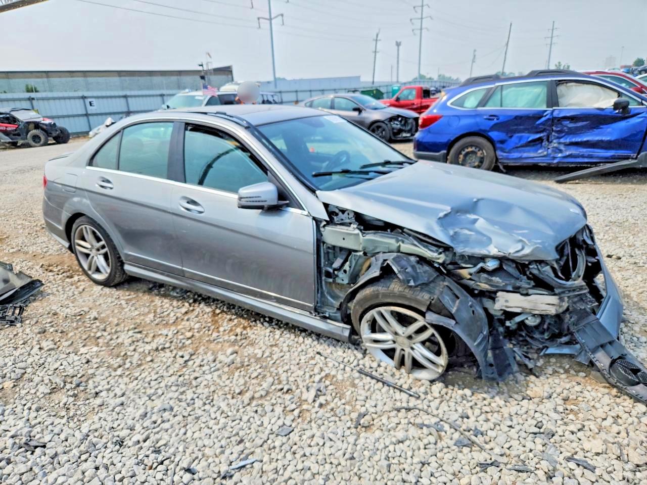 2014 Mercedes-benz C 300 4matic Gray vin: WDDGF8ABXER305624