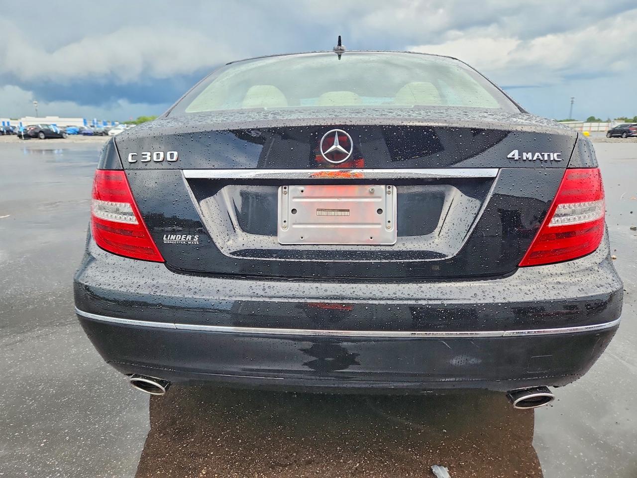 2014 Mercedes-benz C 300 4matic Black vin: WDDGF8ABXER310001