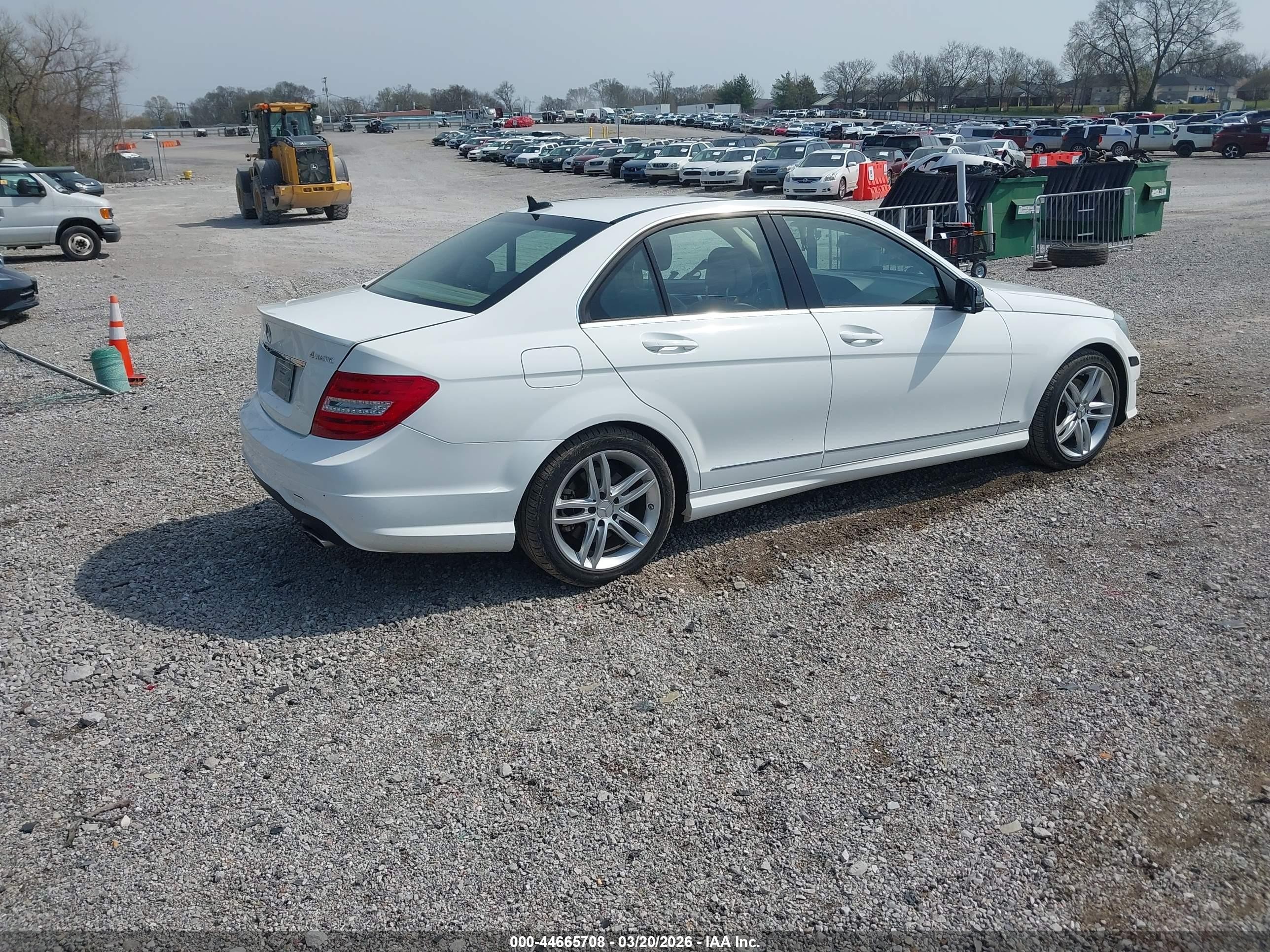 2014 Mercedes-benz C 300 Luxury 4matic/sport 4matic Белый vin: WDDGF8ABXER313156