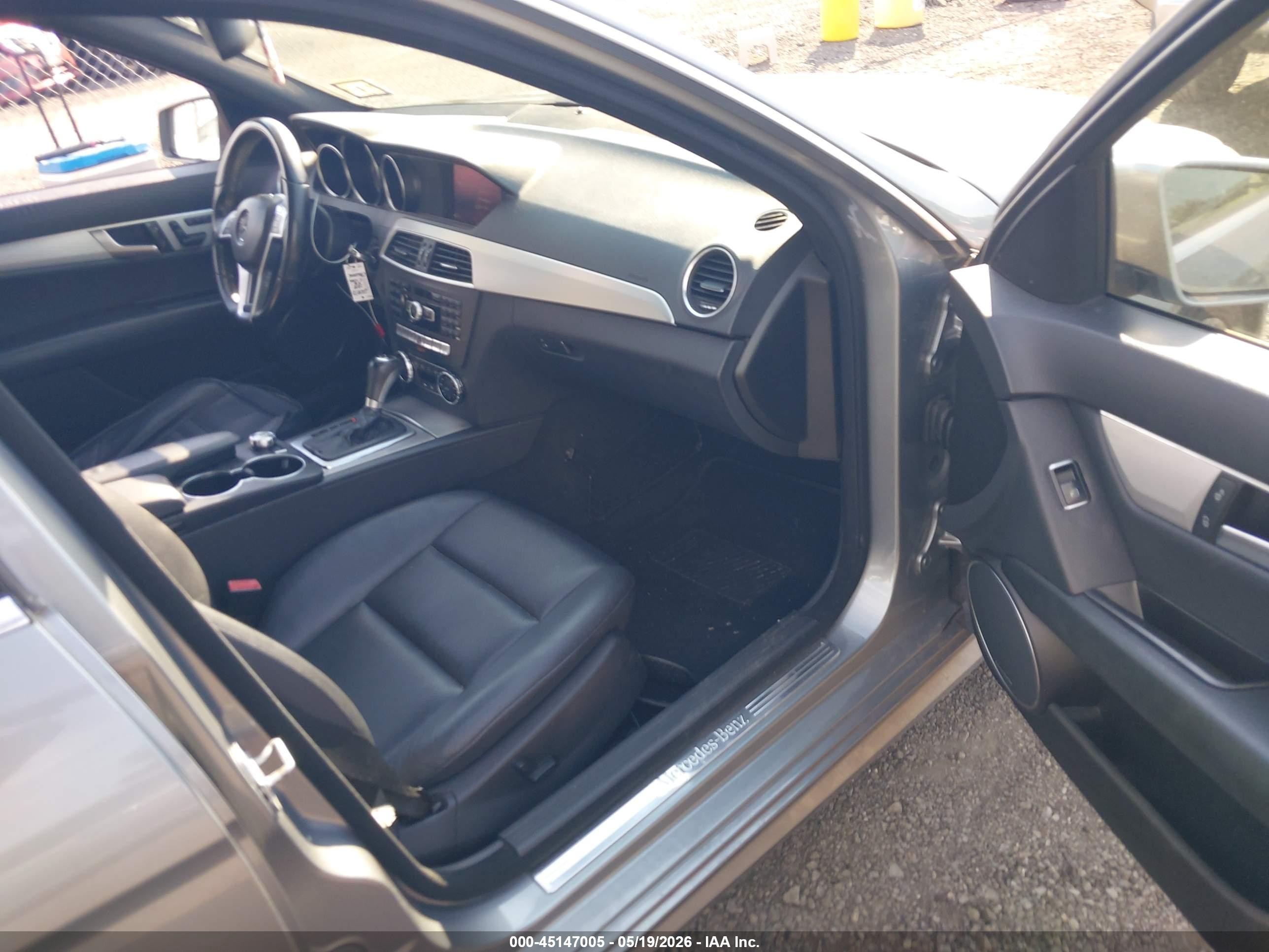 2014 Mercedes-benz C 300 Sport 4matic Gray vin: WDDGF8ABXER323475