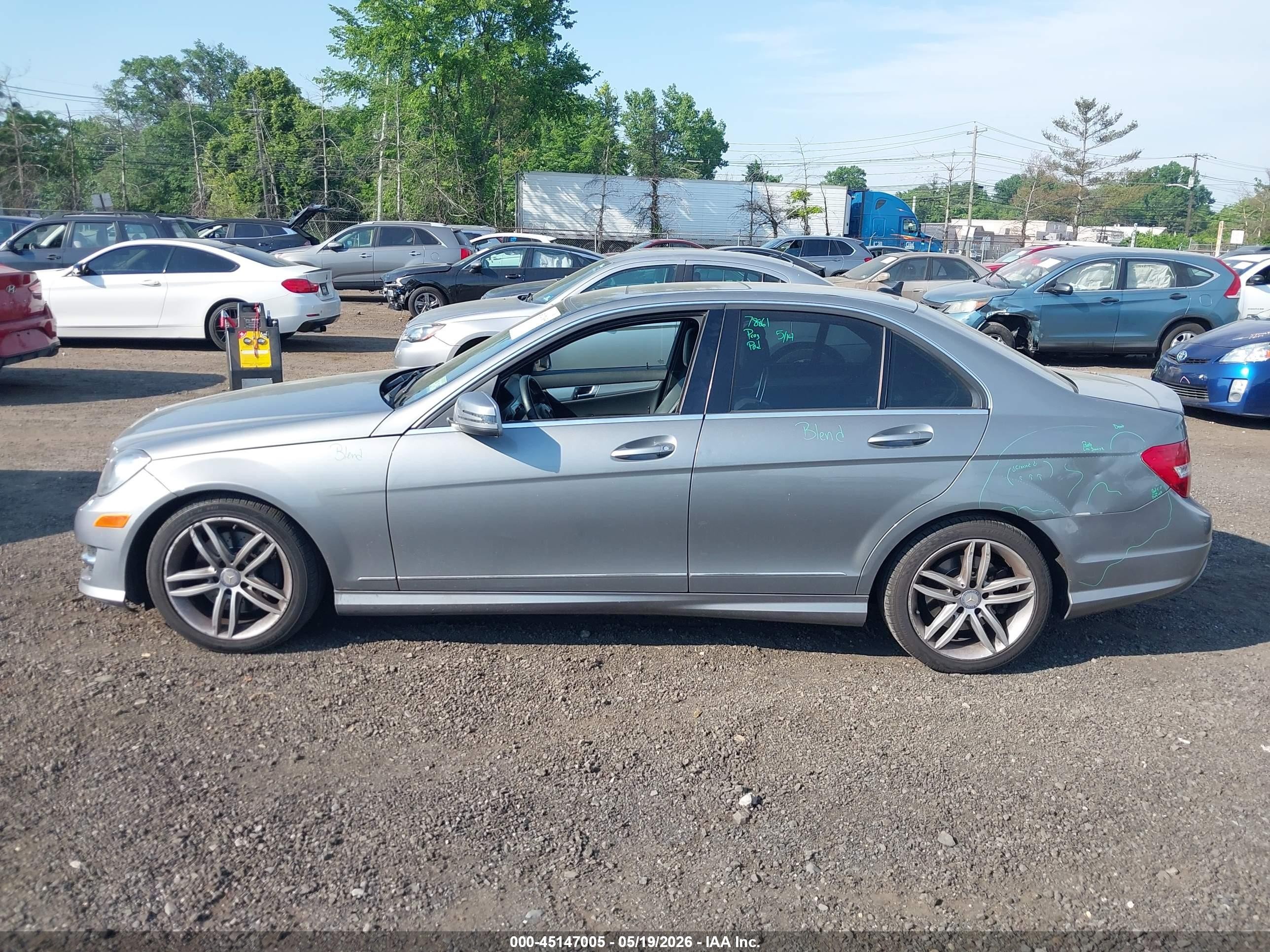 2014 Mercedes-benz C 300 Sport 4matic Gray vin: WDDGF8ABXER323475