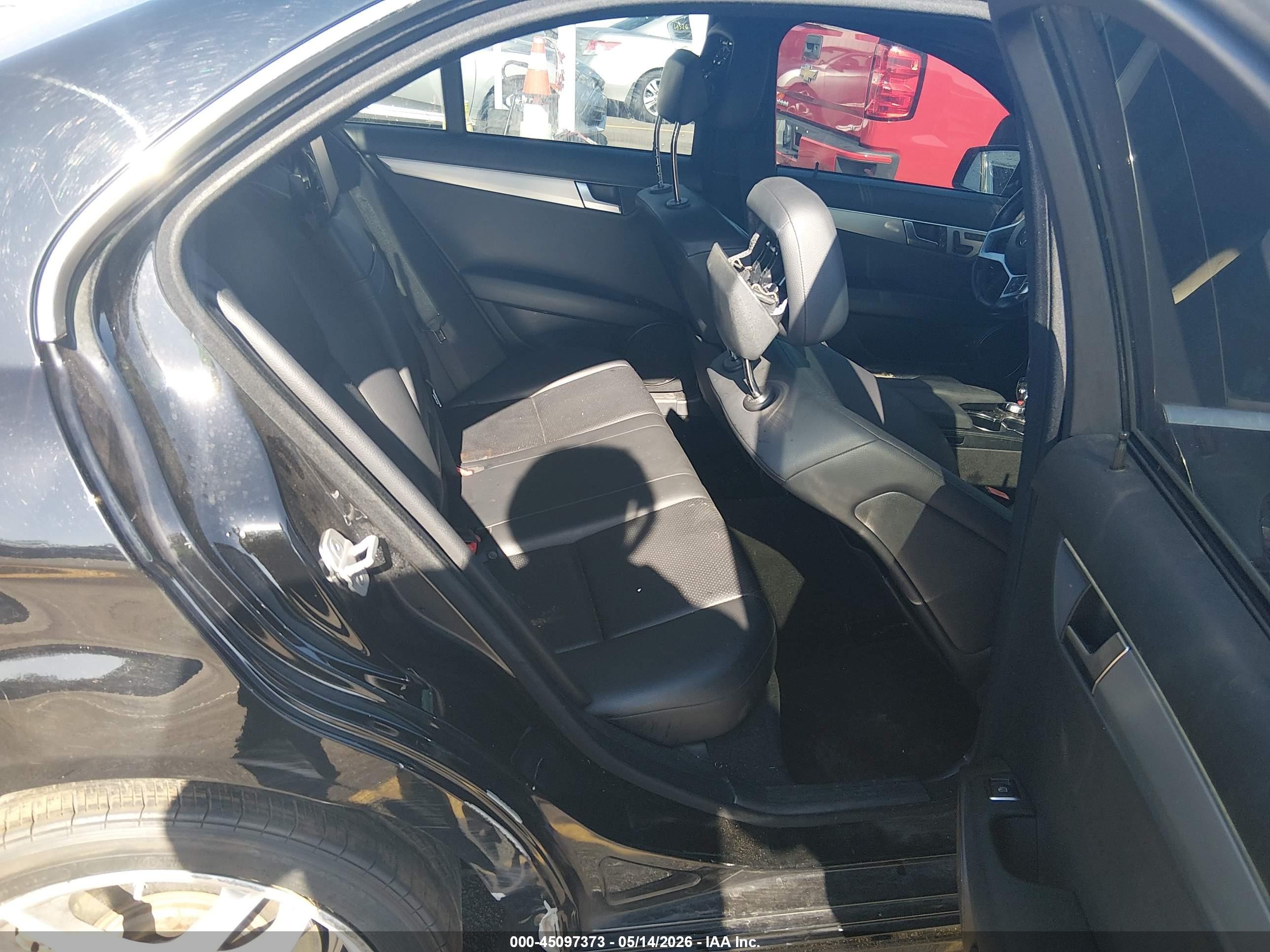 2014 Mercedes-benz C 300 Sport 4matic Черный vin: WDDGF8ABXER323850