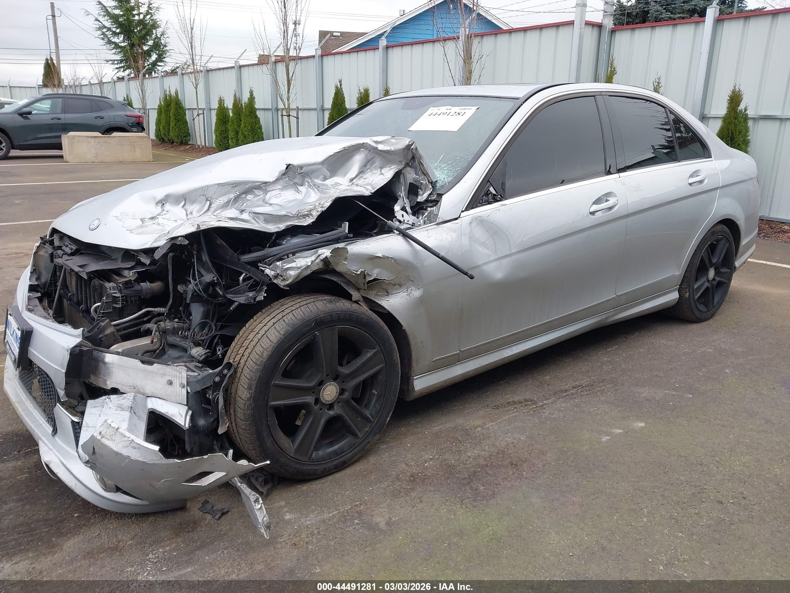 2010 Mercedes-benz C 300 Sport 4matic Silver vin: WDDGF8BB0AR100077