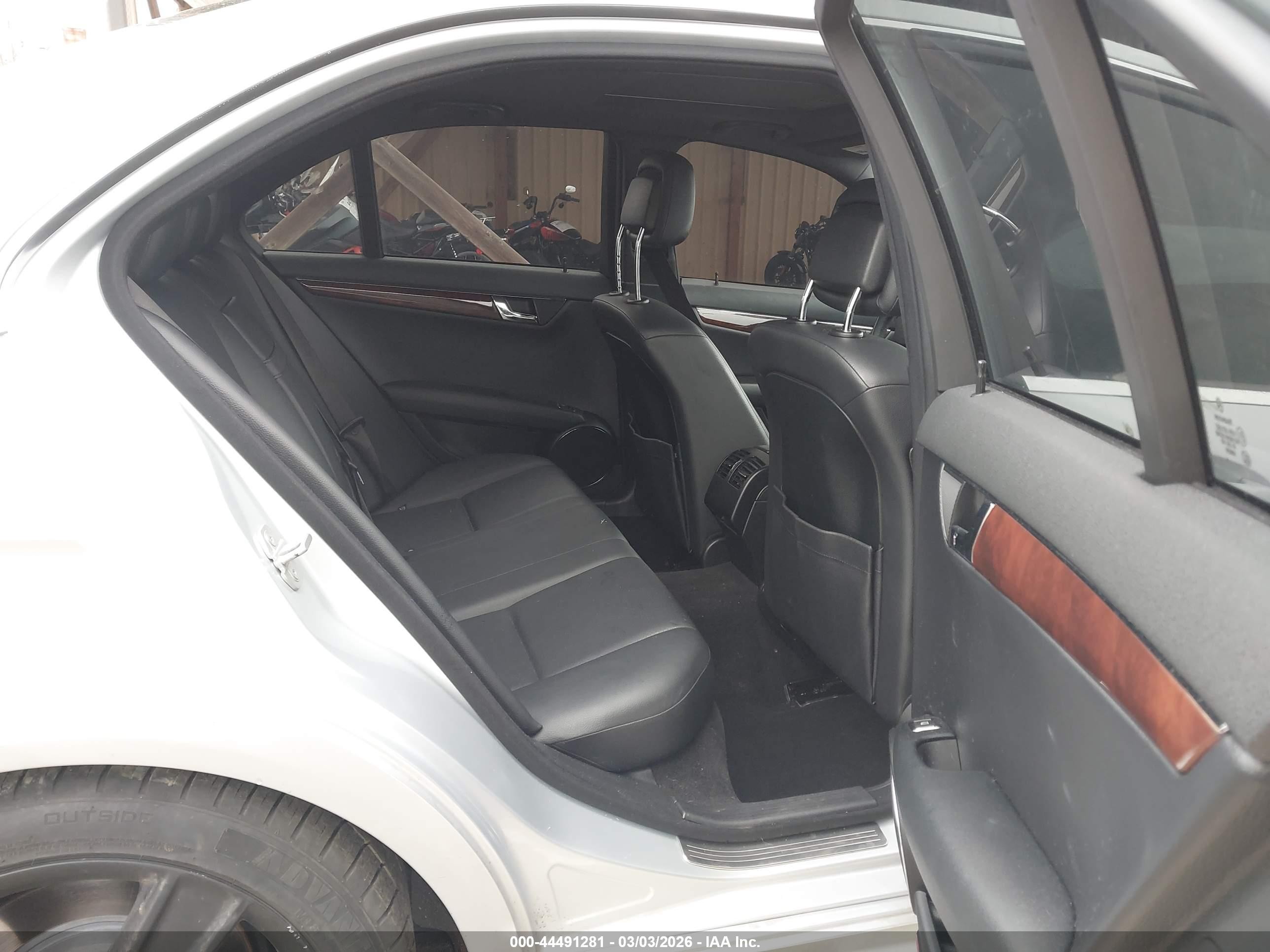 2010 Mercedes-benz C 300 Sport 4matic Silver vin: WDDGF8BB0AR100077