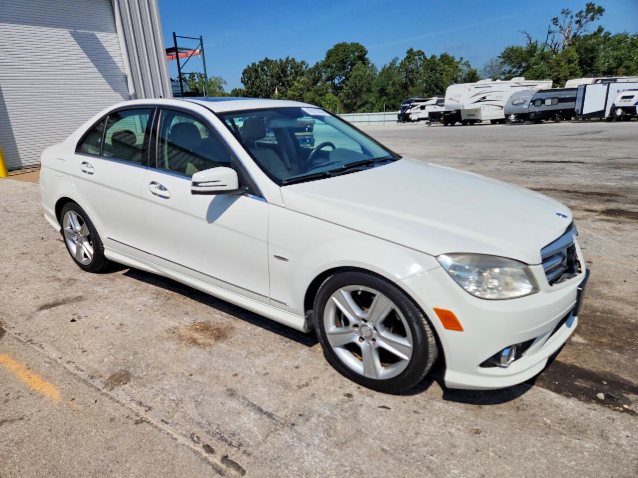 2010 Mercedes-benz C 300 4matic White vin: WDDGF8BB0AR104517