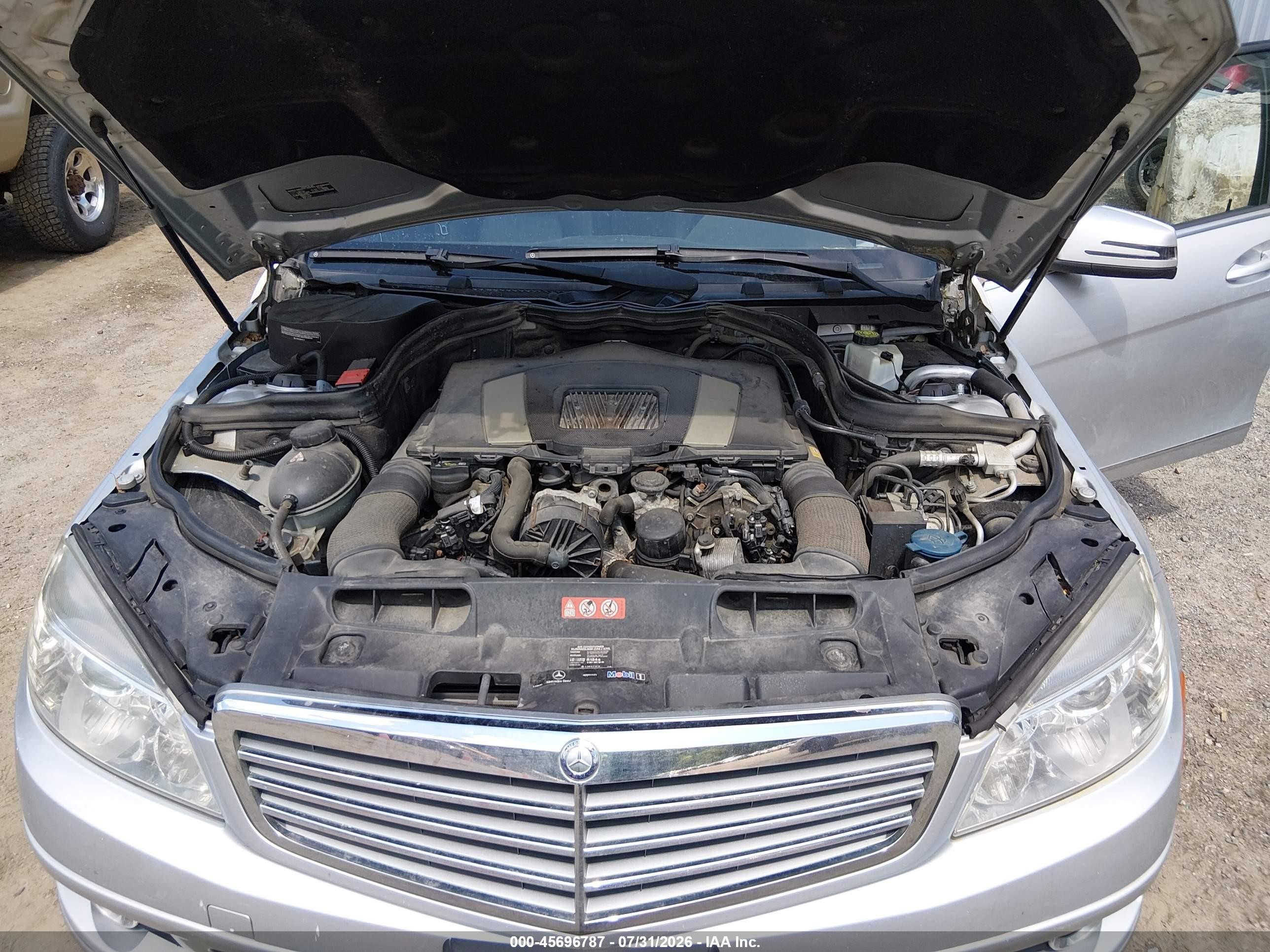 2010 Mercedes-benz C 300 Luxury 4matic Silver vin: WDDGF8BB0AR111287