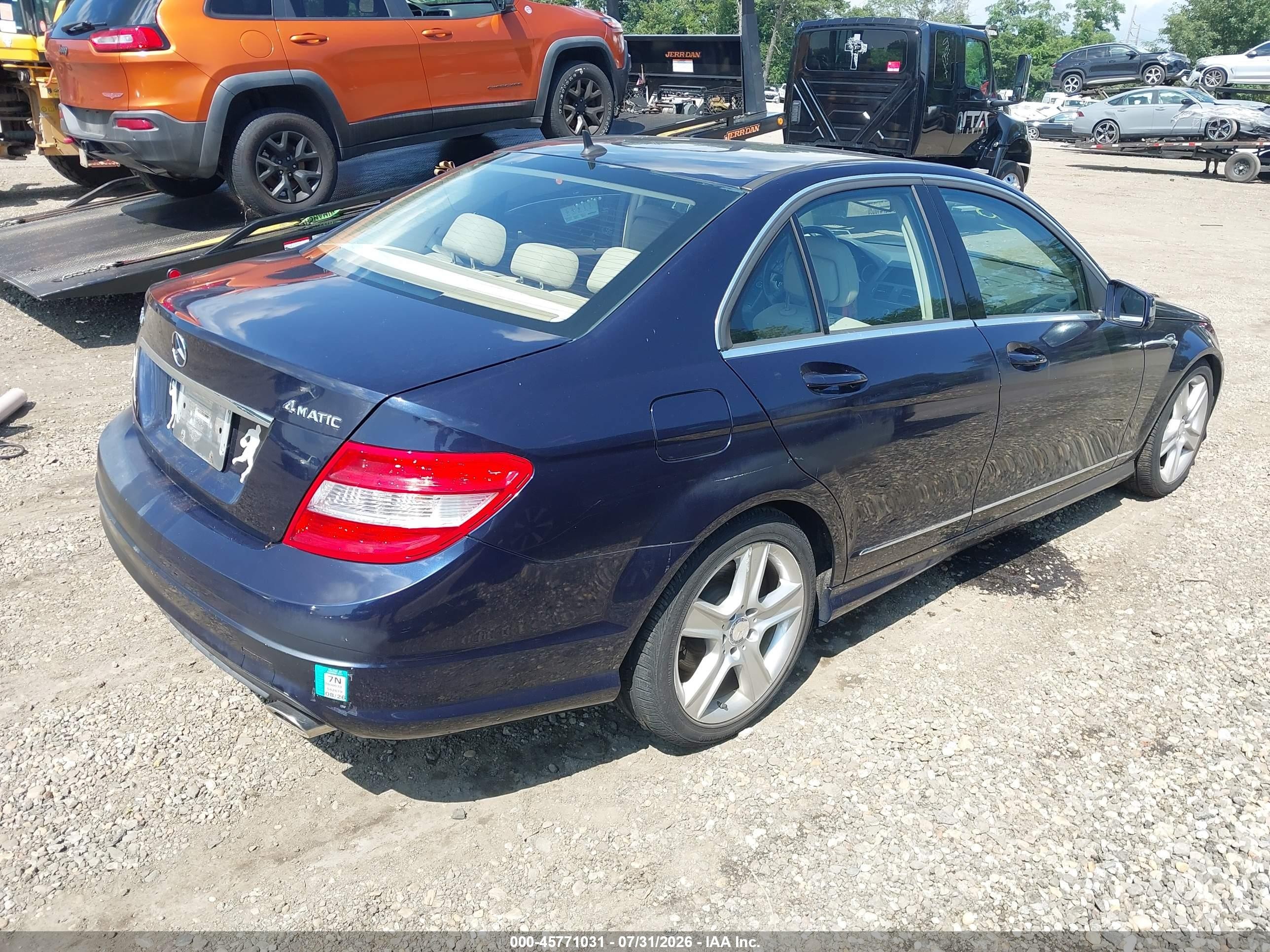 2011 Mercedes-benz C 300 Luxury 4matic/sport 4matic Синий vin: WDDGF8BB0BR150141