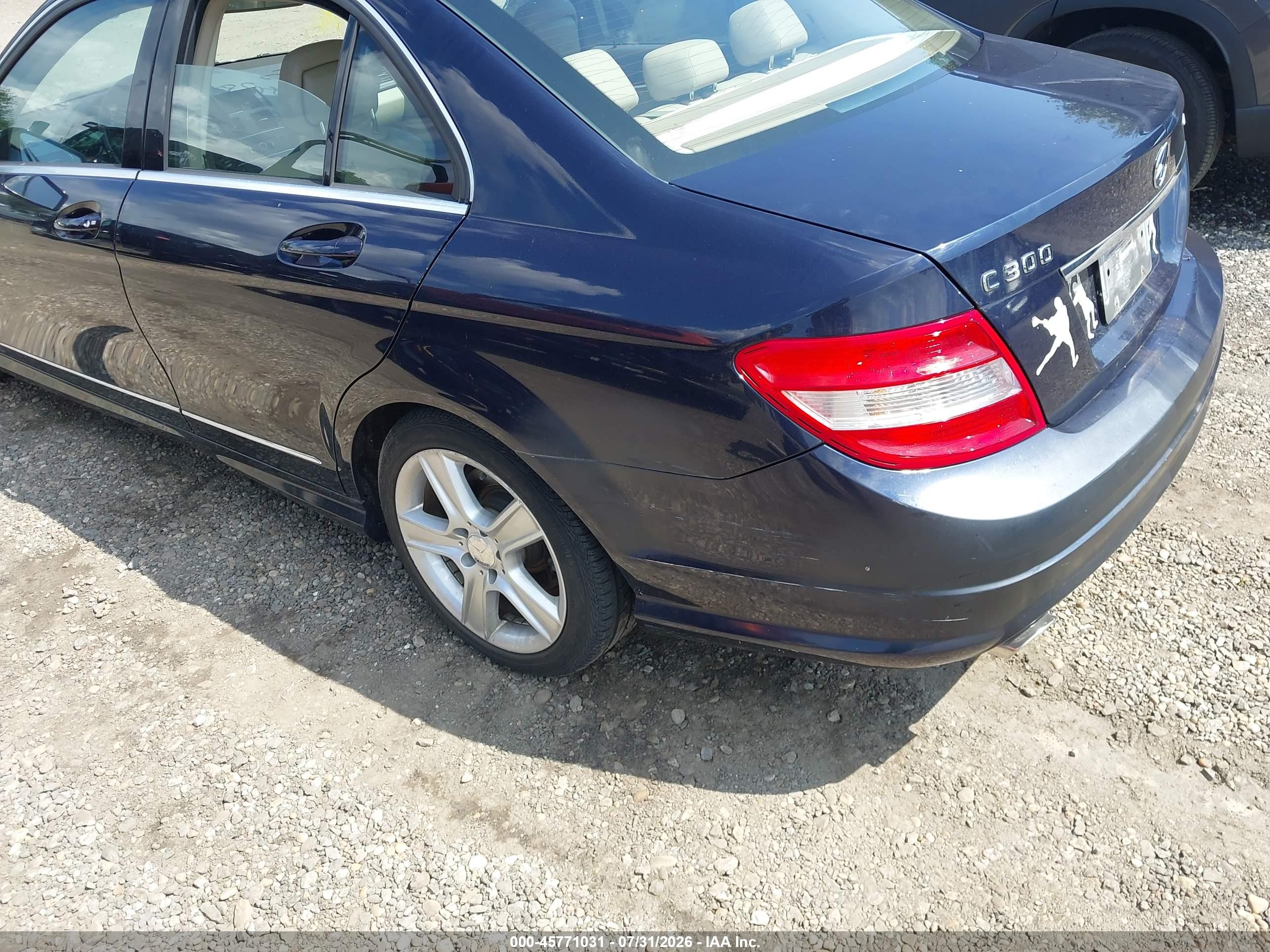 2011 Mercedes-benz C 300 Luxury 4matic/sport 4matic Синий vin: WDDGF8BB0BR150141
