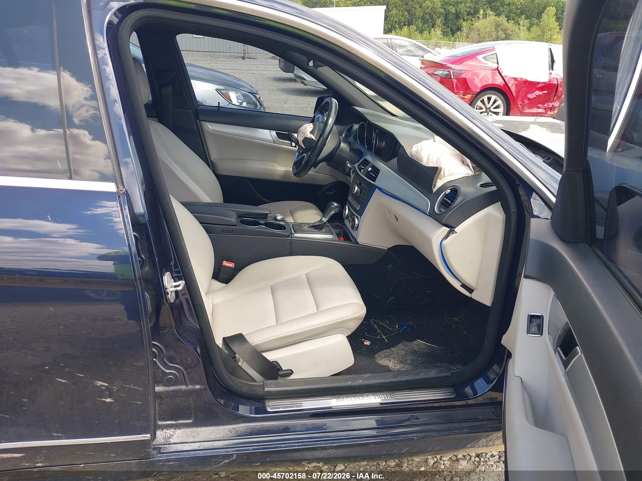 2012 Mercedes-benz C 300 Sport 4matic Dark Blue vin: WDDGF8BB0CA621530