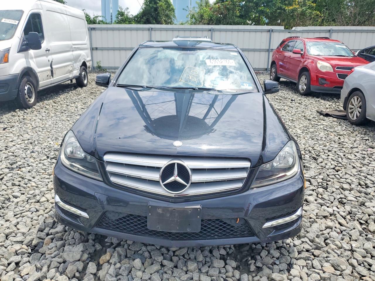 2012 Mercedes-benz C 300 4matic Gray vin: WDDGF8BB0CF857176