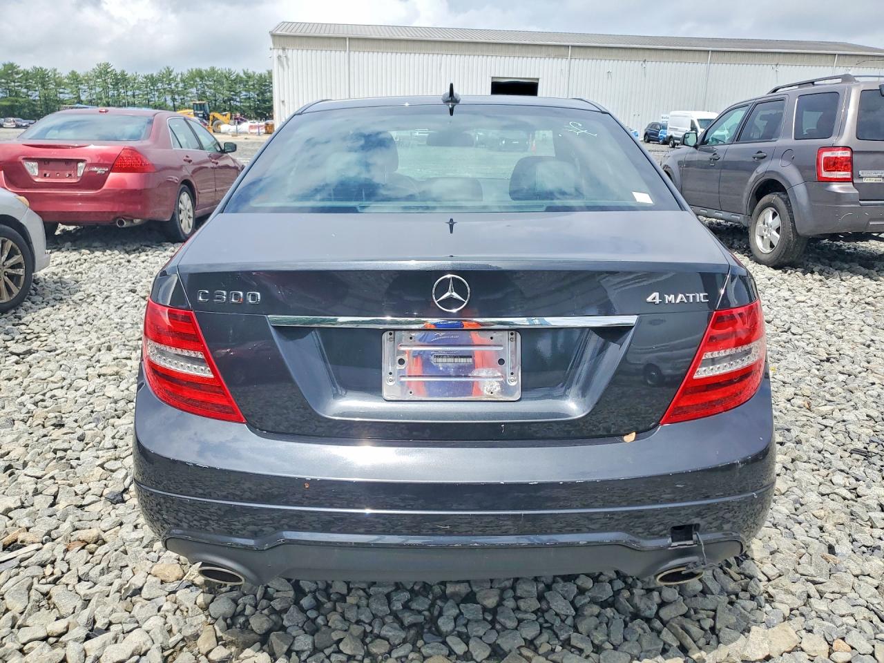 2012 Mercedes-benz C 300 4matic Gray vin: WDDGF8BB0CF857176