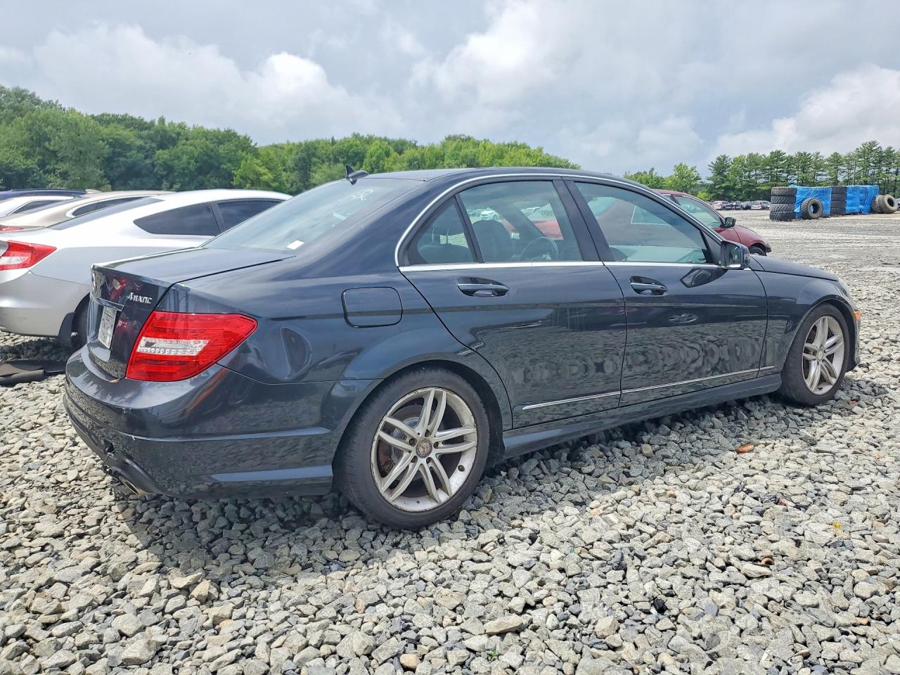 2012 Mercedes-benz C 300 4matic Gray vin: WDDGF8BB0CF857176