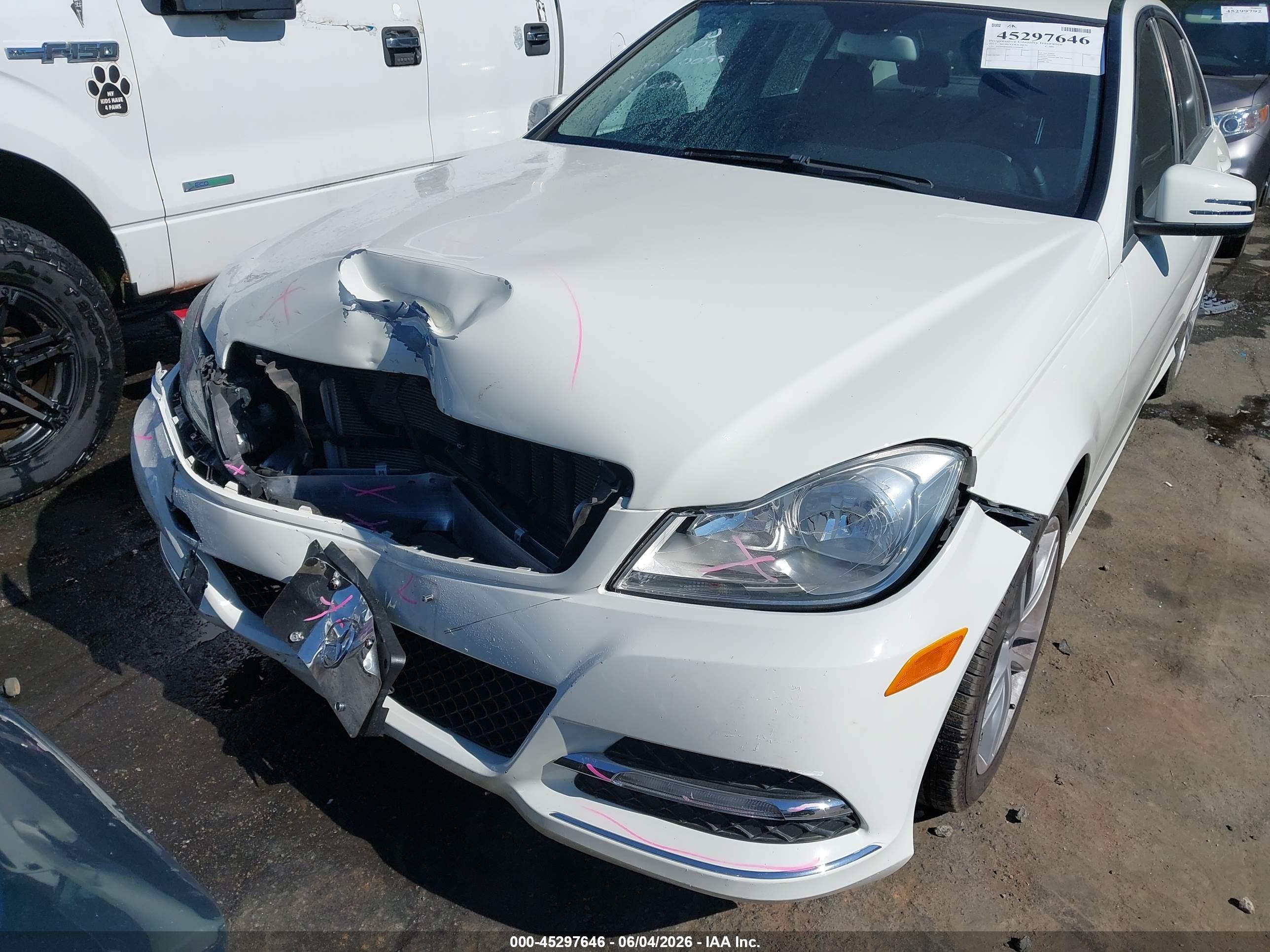 2012 Mercedes-benz C 300 Luxury 4matic/sport 4matic White vin: WDDGF8BB0CF910099