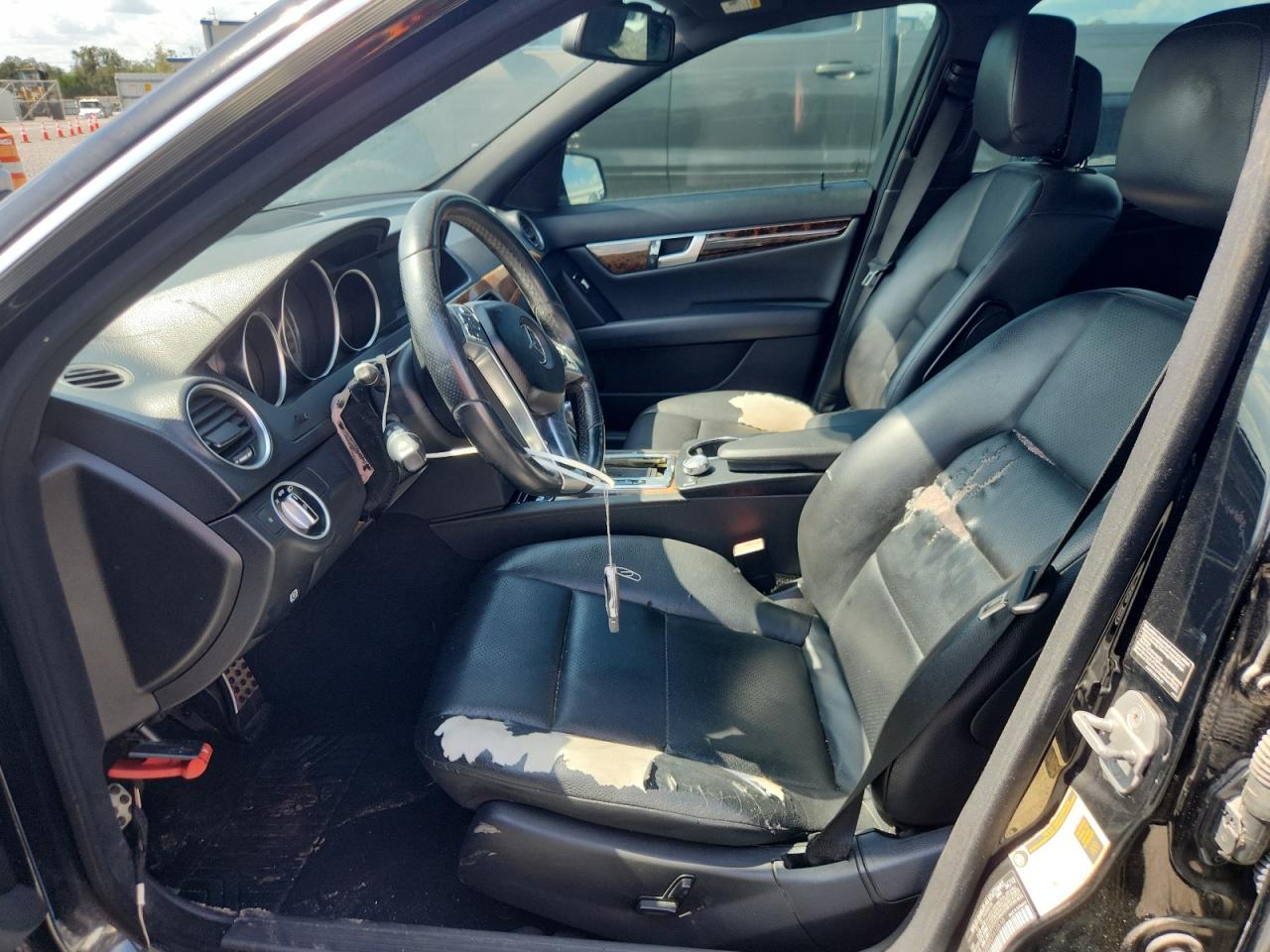 2012 Mercedes-benz C 300 4matic Black vin: WDDGF8BB0CF910510